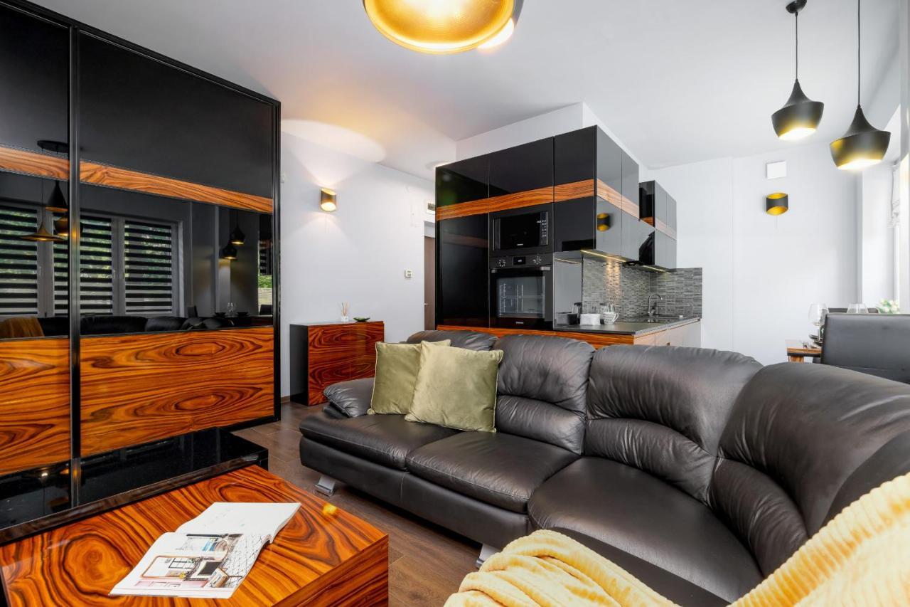 Stylish Korfantego Apartment Next To Spodek By Noclegi Renters Kattowitz Exterior foto