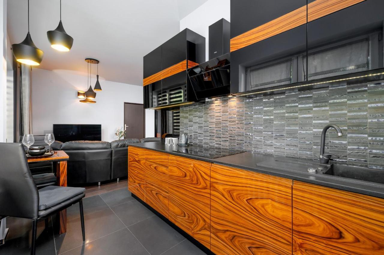 Stylish Korfantego Apartment Next To Spodek By Noclegi Renters Kattowitz Exterior foto